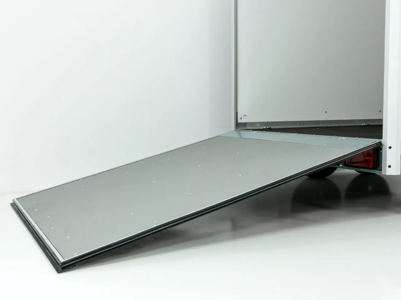 Variant Kofferanhänger Black Edition 168x302cm H:188 2,0t|Rampe - immagine 4