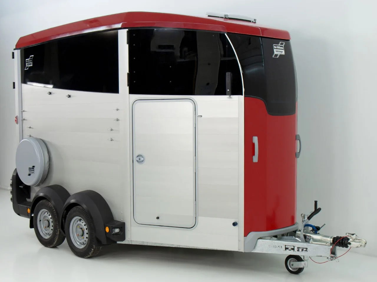 Ifor Williams Pferdeanhänger HBX 511 – Sattelkammer, neues Modell, rot - immagine 2