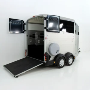 Ifor Williams HBX 511 – Pferdeanhänger, Sattelkammer, neues Modell, silber
