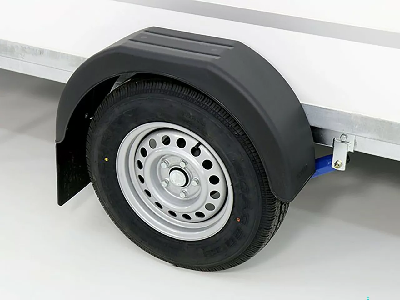 Blyss Kofferanhänger – 1,3 t, 146 × 357 cm, Höhe 180 cm, Rampe - immagine 8