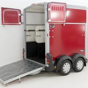 Ifor Williams Pferdeanhänger HB506|Sattelkammer|rot