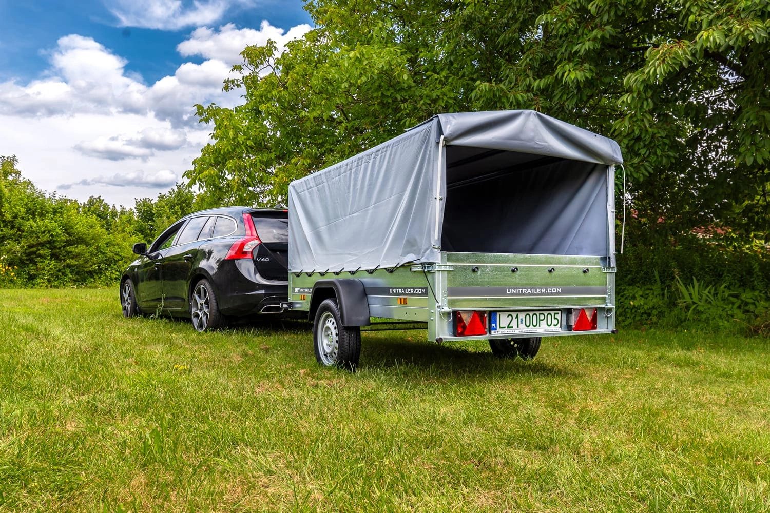 PKW-Anhänger 230x125 UNITRAILER GARDEN 230 KIPP mit Spriegel 80 cm und grauer Hochplane - immagine 4